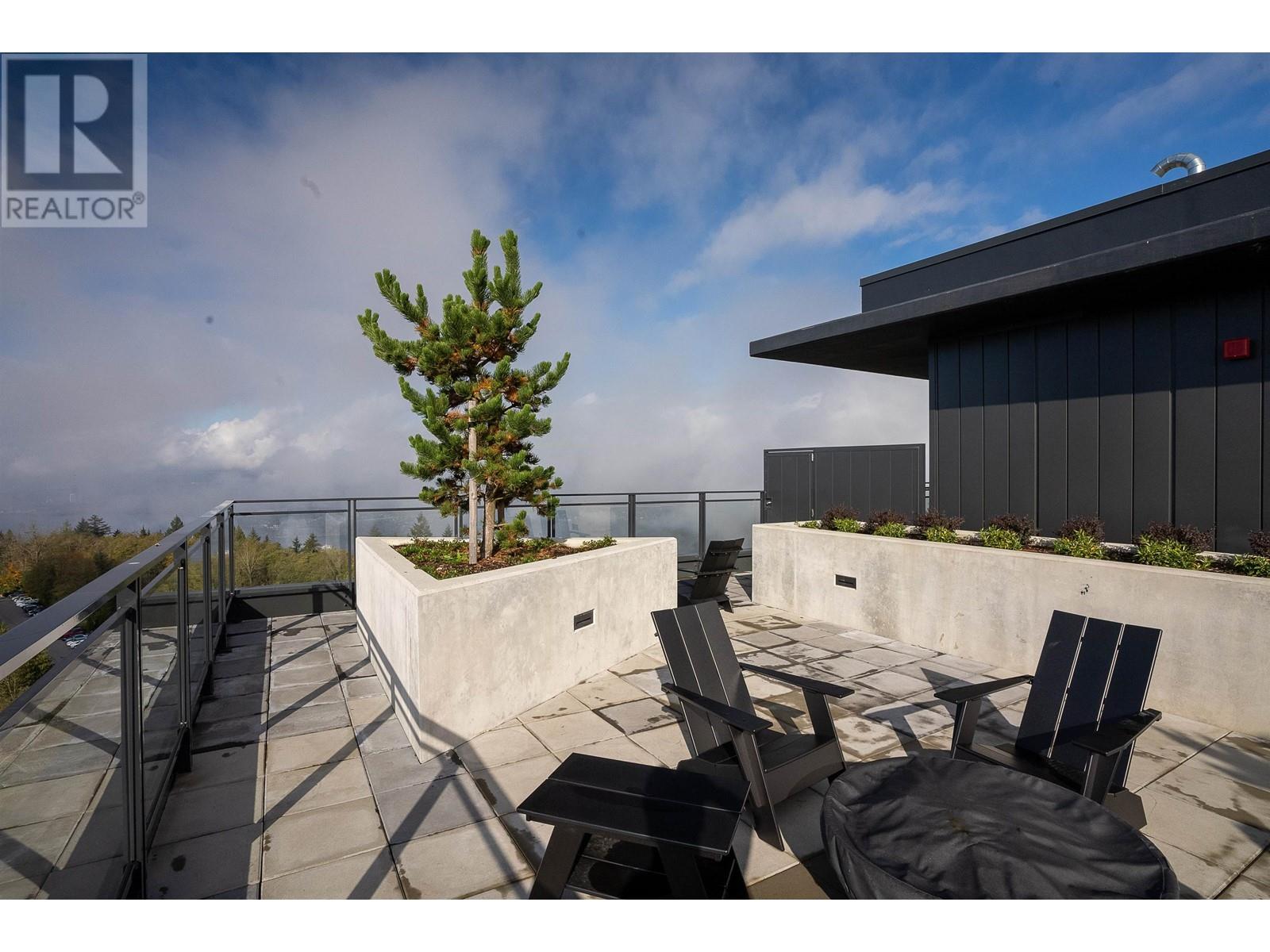 Listing Picture 22 of 28 : 405 8750 UNIVERSITY CRESCENT, Burnaby / 本拿比 - 魯藝地產 Yvonne Lu Group - MLS Medallion Club Member