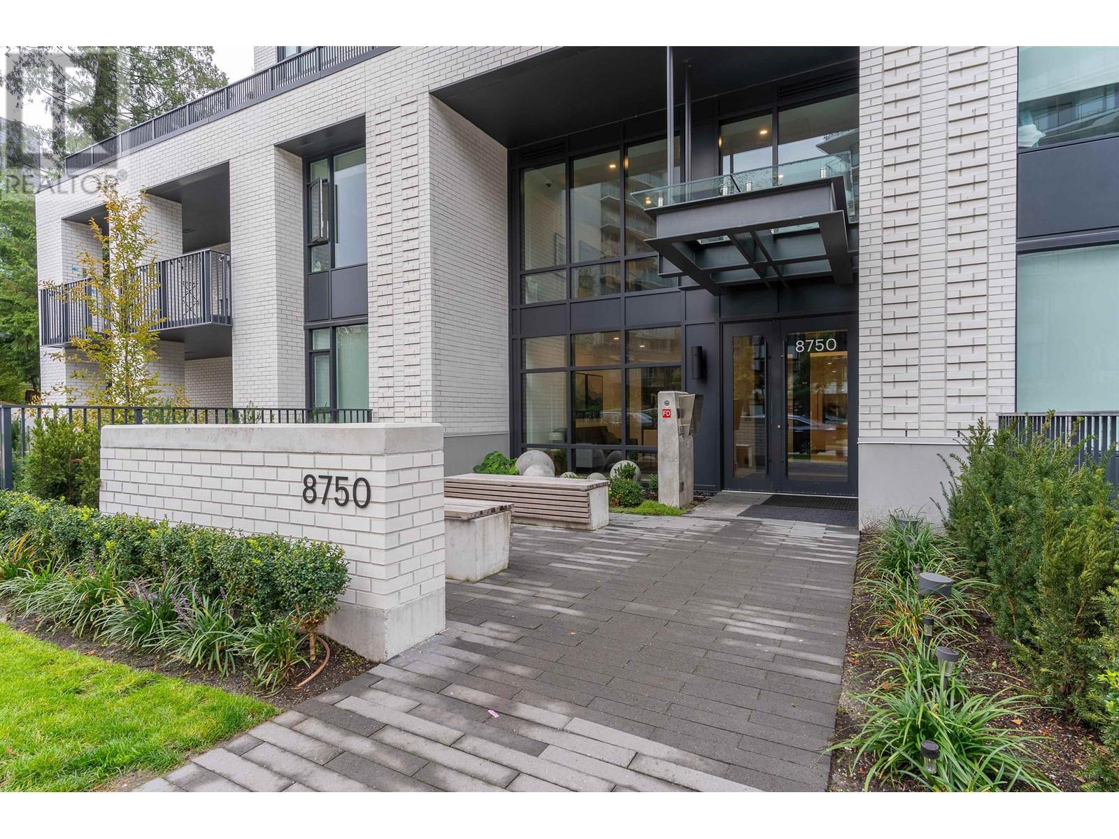 Listing Picture 26 of 28 : 405 8750 UNIVERSITY CRESCENT, Burnaby / 本拿比 - 魯藝地產 Yvonne Lu Group - MLS Medallion Club Member