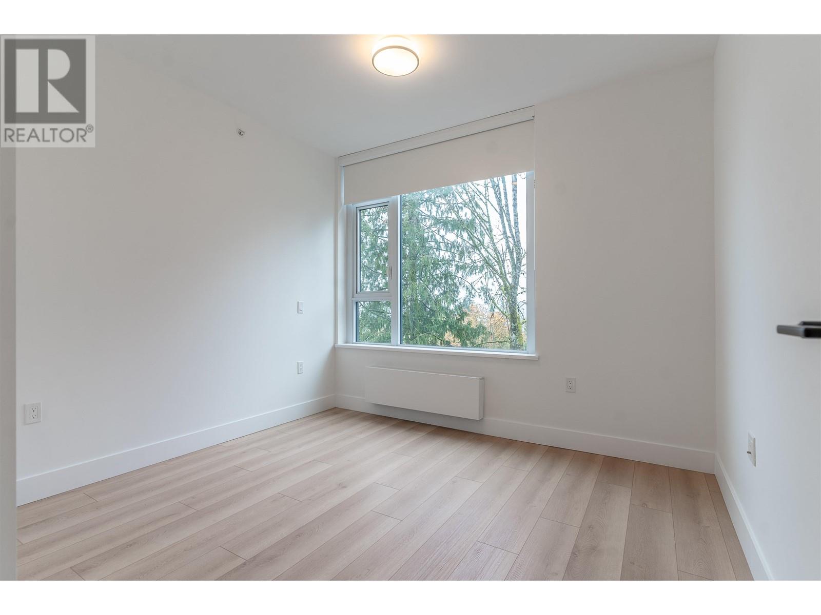 Listing Picture 16 of 28 : 405 8750 UNIVERSITY CRESCENT, Burnaby / 本拿比 - 魯藝地產 Yvonne Lu Group - MLS Medallion Club Member