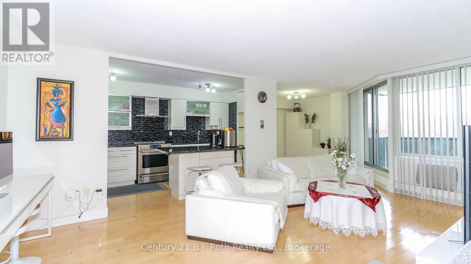412 - 420 Mill Road W, Toronto, Ontario M9C 1Z1 - Photo 3 - W11975160