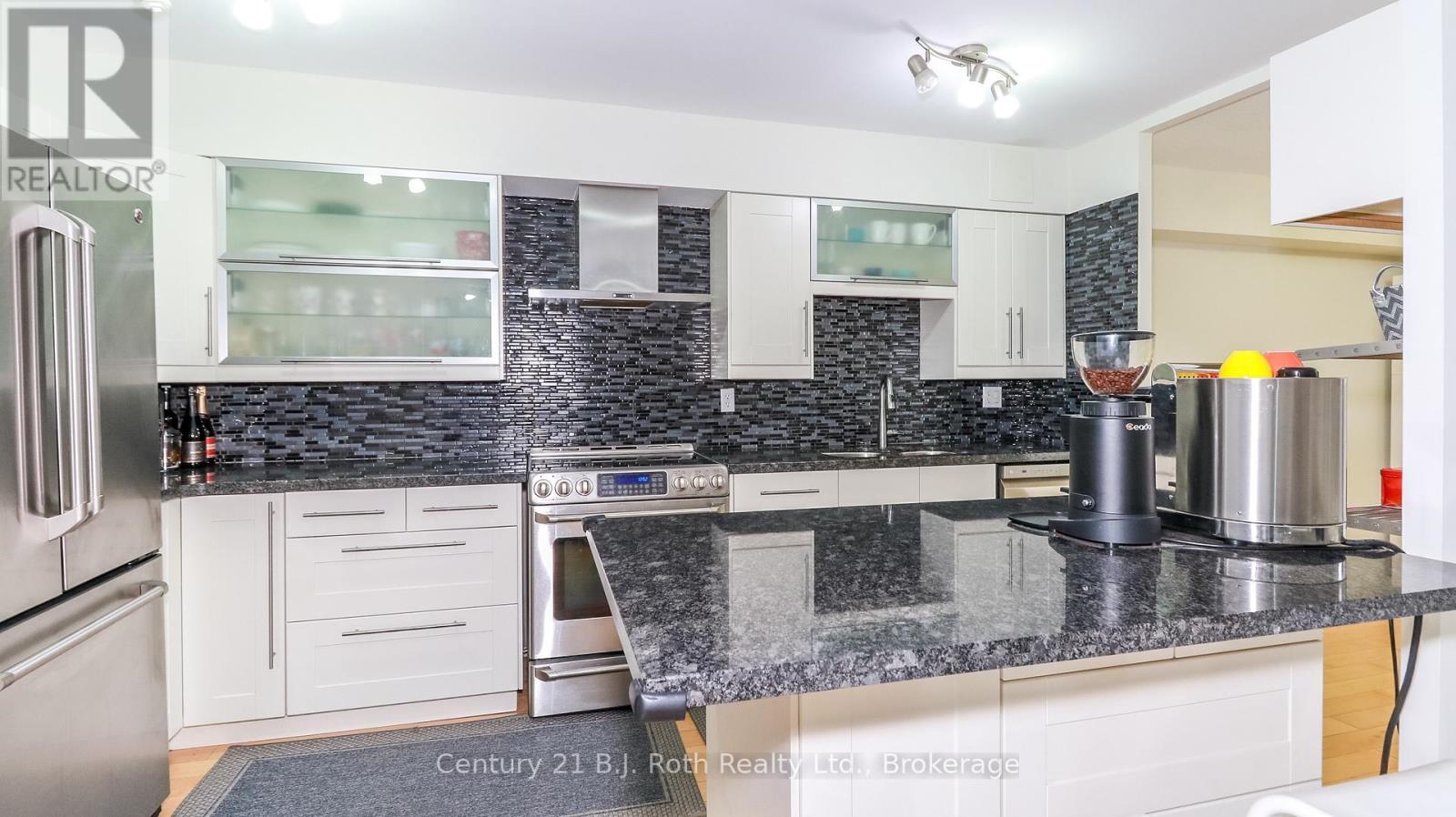 412 - 420 Mill Road W, Toronto, Ontario M9C 1Z1 - Photo 4 - W11975160