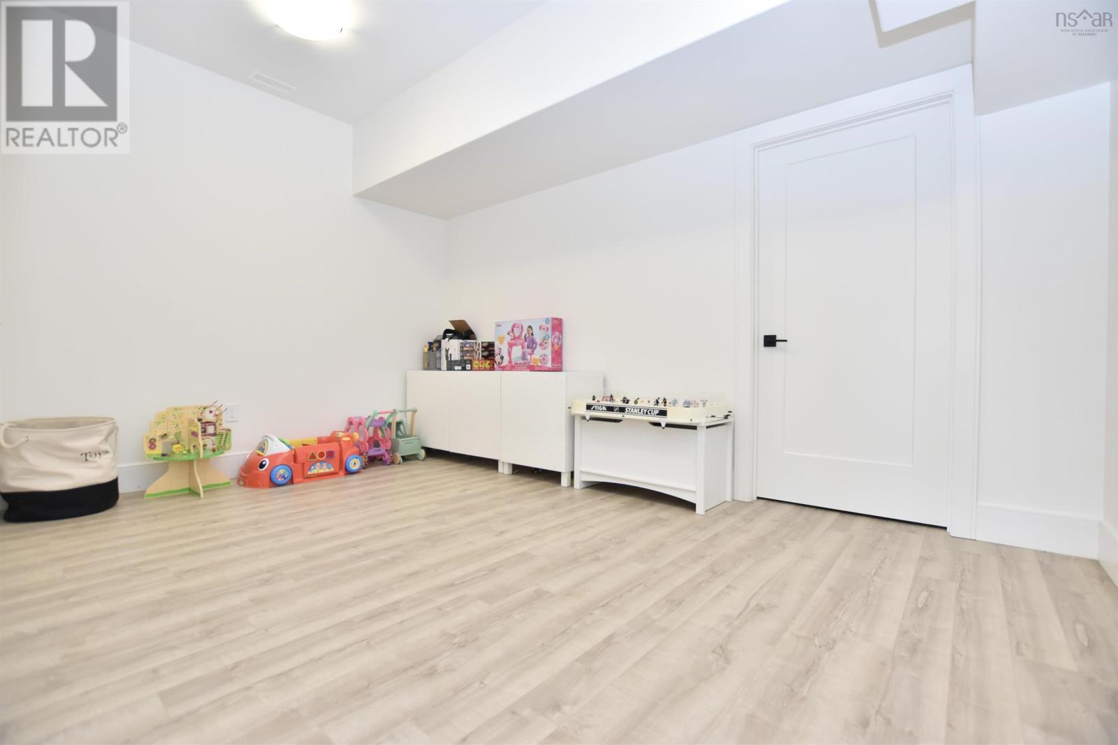 70 Crownridge Drive, Bedford, Nova Scotia  B4B 0X4 - Photo 44 - 202503015