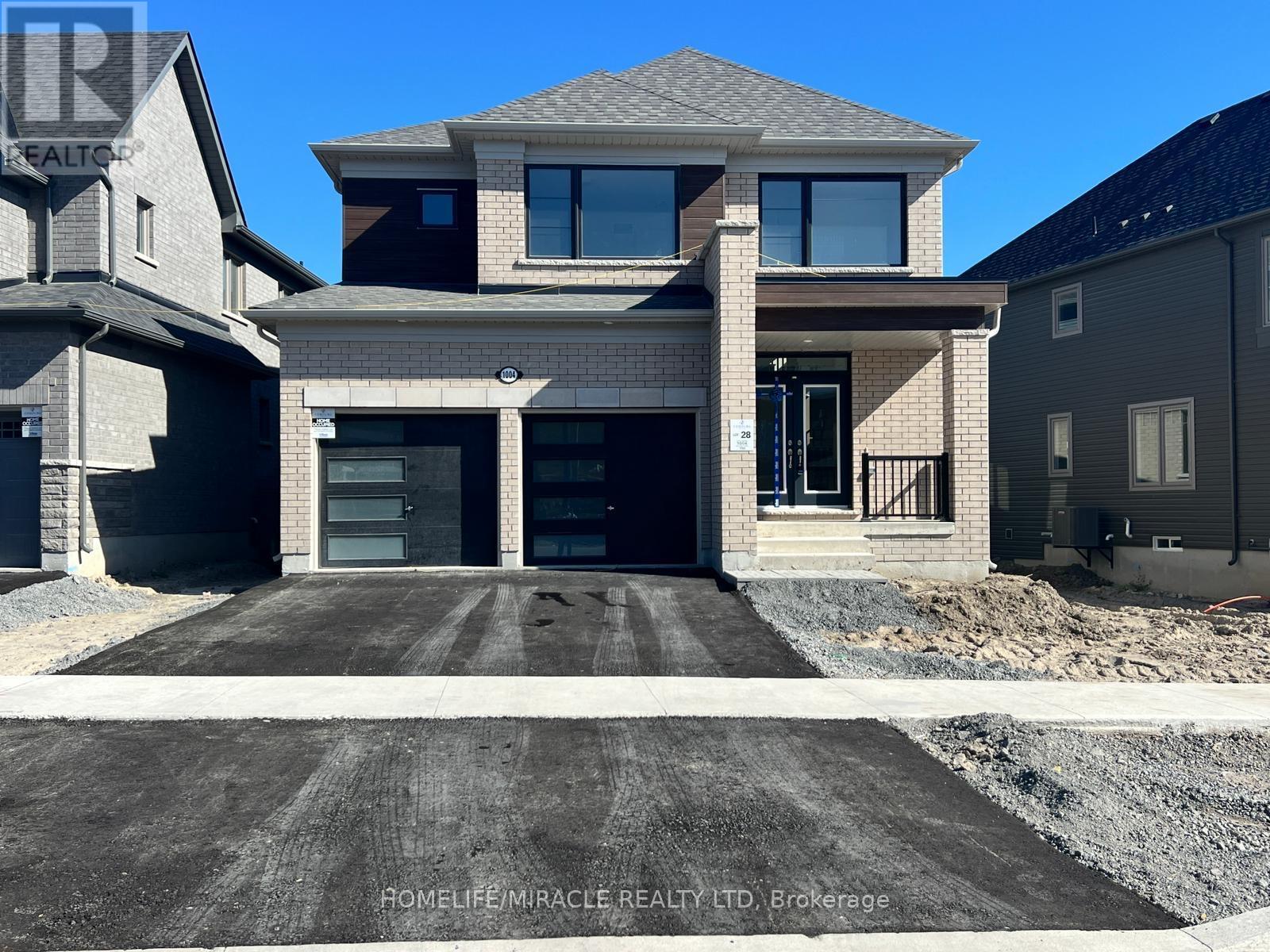 Property at 1004 TRAILSVIEW AVENUE image 2