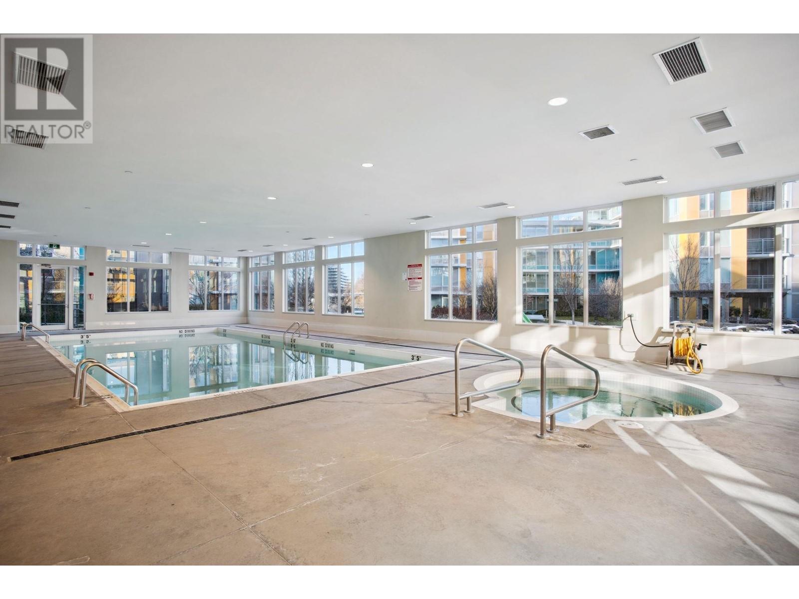 Listing Picture 11 of 12 : 307 5619 CEDARBRIDGE WAY, Richmond / 烈治文 - 魯藝地產 Yvonne Lu Group - MLS Medallion Club Member