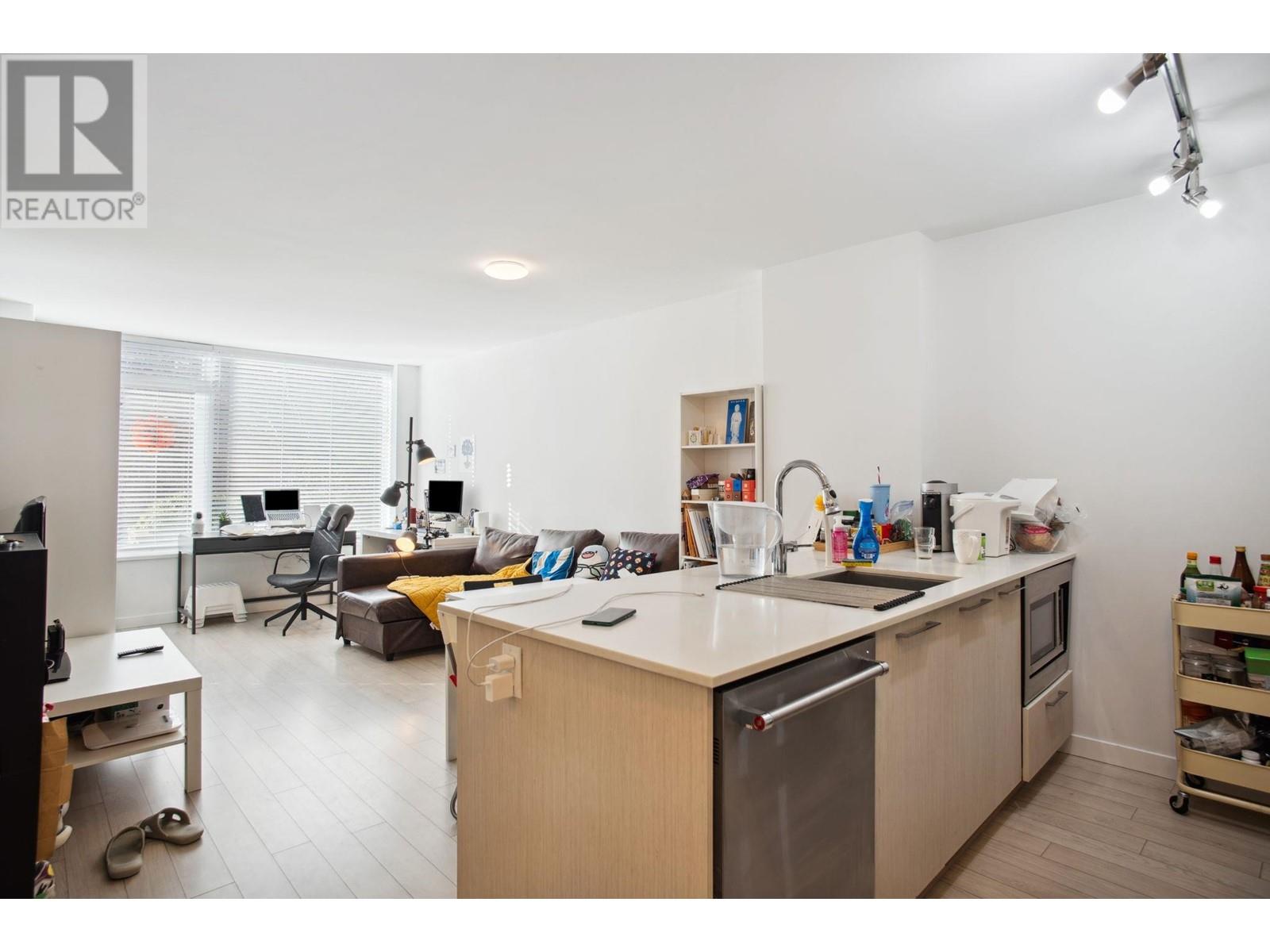 Listing Picture 4 of 12 : 307 5619 CEDARBRIDGE WAY, Richmond / 烈治文 - 魯藝地產 Yvonne Lu Group - MLS Medallion Club Member