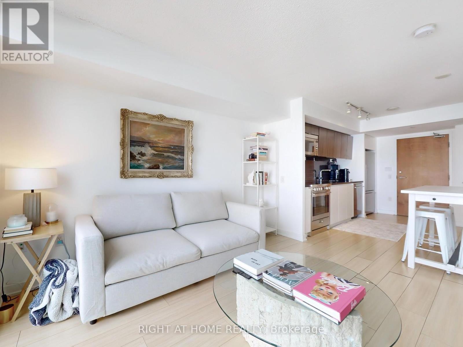 Property at 1610 - 85 QUEENS WHARF ROAD image 2