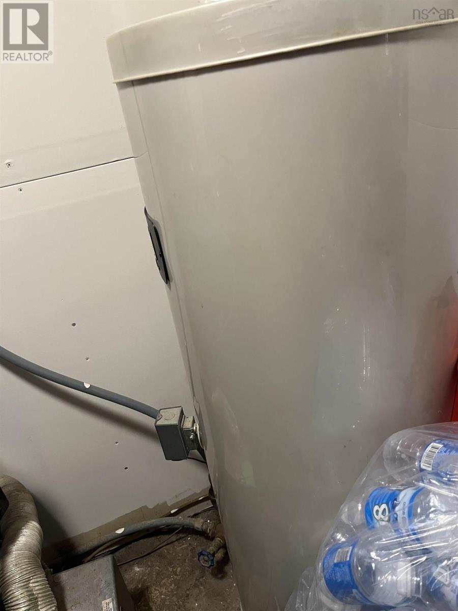 117 Lake Road, Glace Bay, Nova Scotia  B1A 2G8 - Photo 13 - 202503024