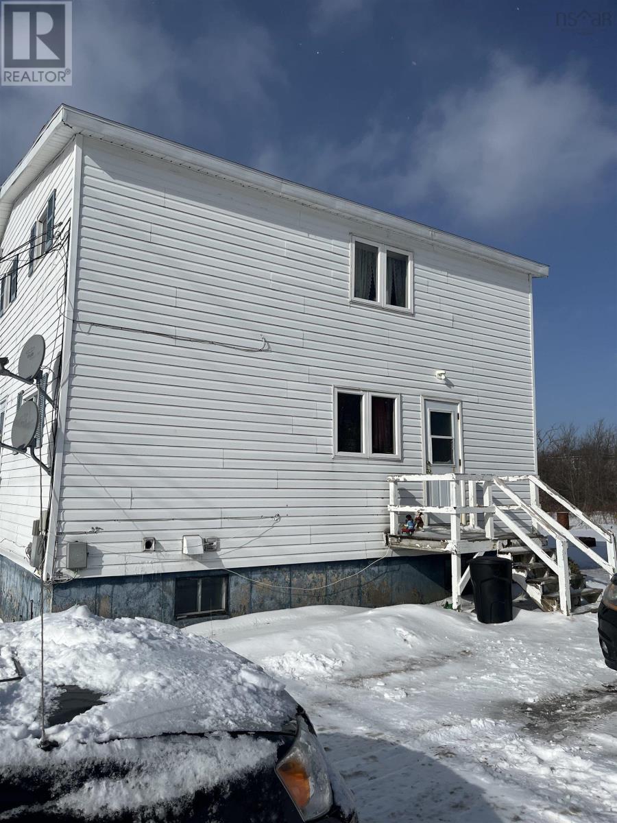 117 Lake Road, Glace Bay, Nova Scotia  B1A 2G8 - Photo 2 - 202503024