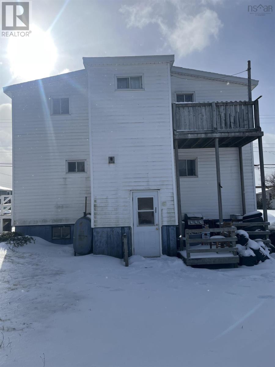 117 Lake Road, Glace Bay, Nova Scotia  B1A 2G8 - Photo 3 - 202503024