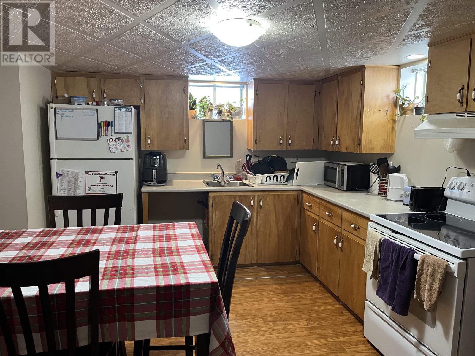 117 Lake Road, Glace Bay, Nova Scotia  B1A 2G8 - Photo 4 - 202503024