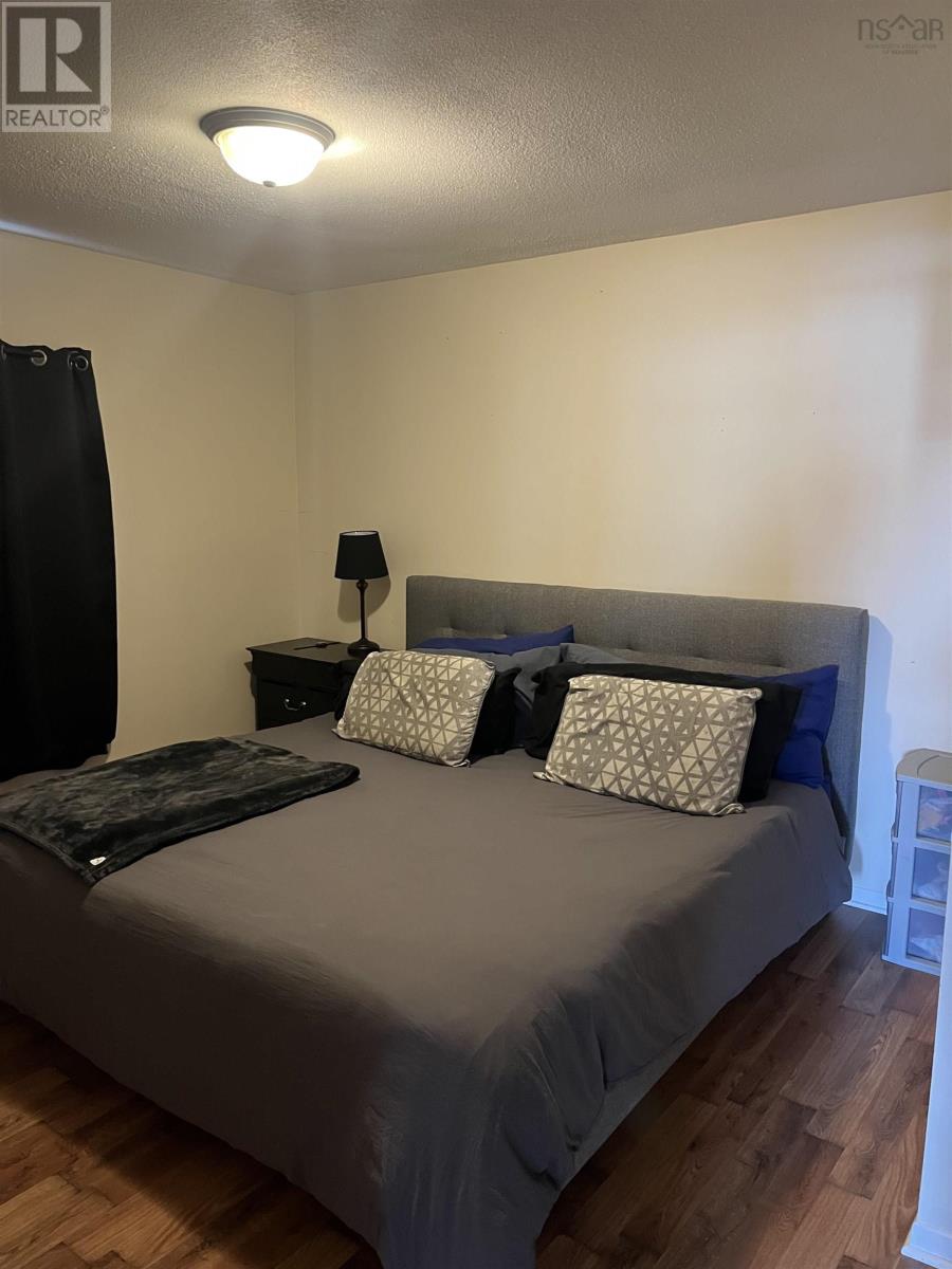 117 Lake Road, Glace Bay, Nova Scotia  B1A 2G8 - Photo 9 - 202503024