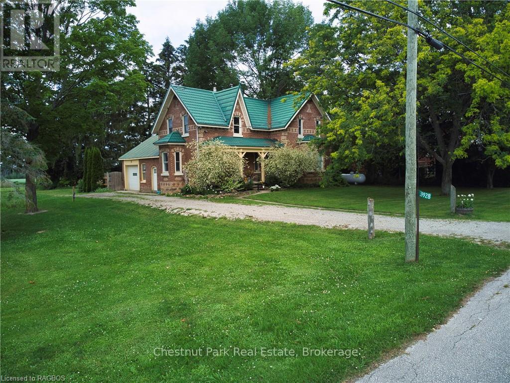 319928 Kemble Rock Road, Georgian Bluffs, Ontario  N0H 1S0 - Photo 1 - X10846321