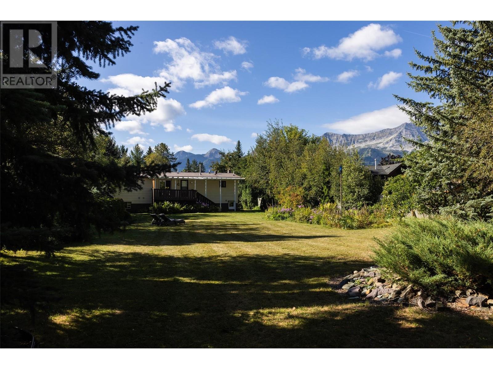 1269 Colclough Avenue, Fernie, British Columbia  V0B 1M1 - Photo 17 - 10335313