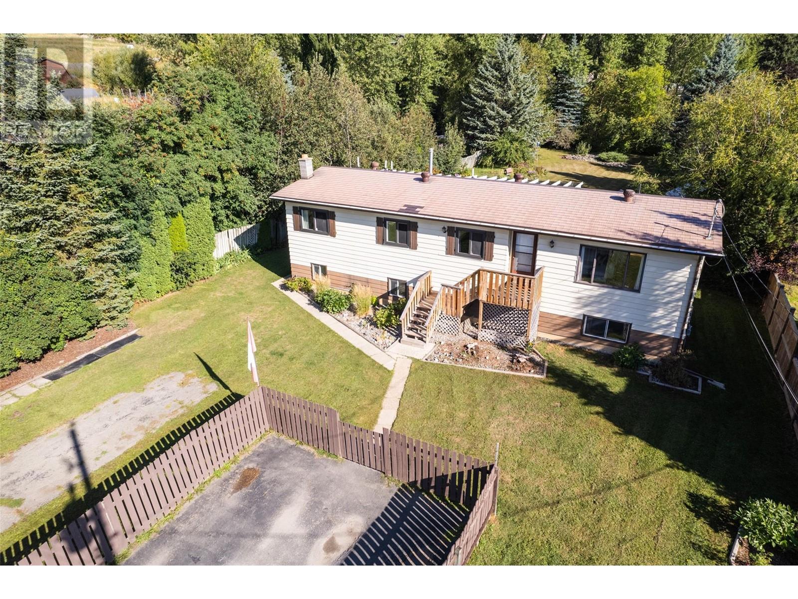 1269 Colclough Avenue, Fernie, British Columbia  V0B 1M1 - Photo 6 - 10335313