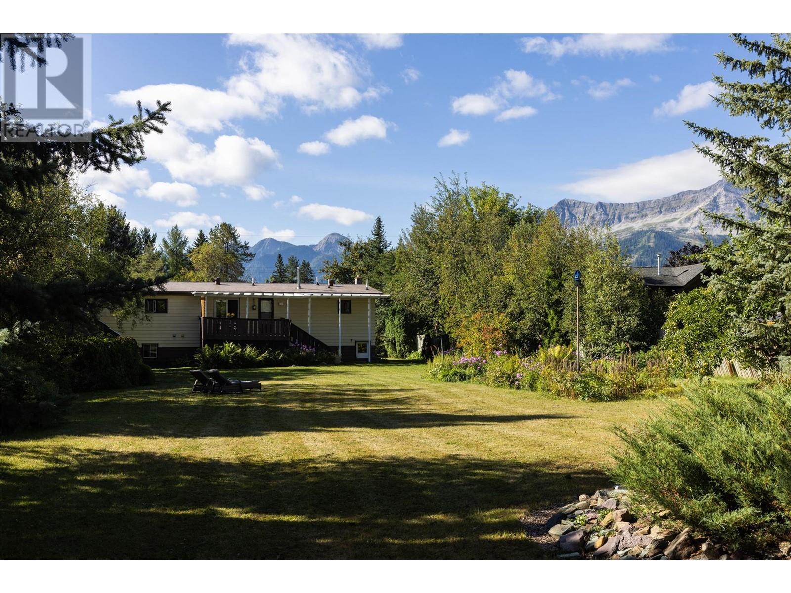 1269 Colclough Avenue, Fernie, British Columbia  V0B 1M1 - Photo 15 - 10335313