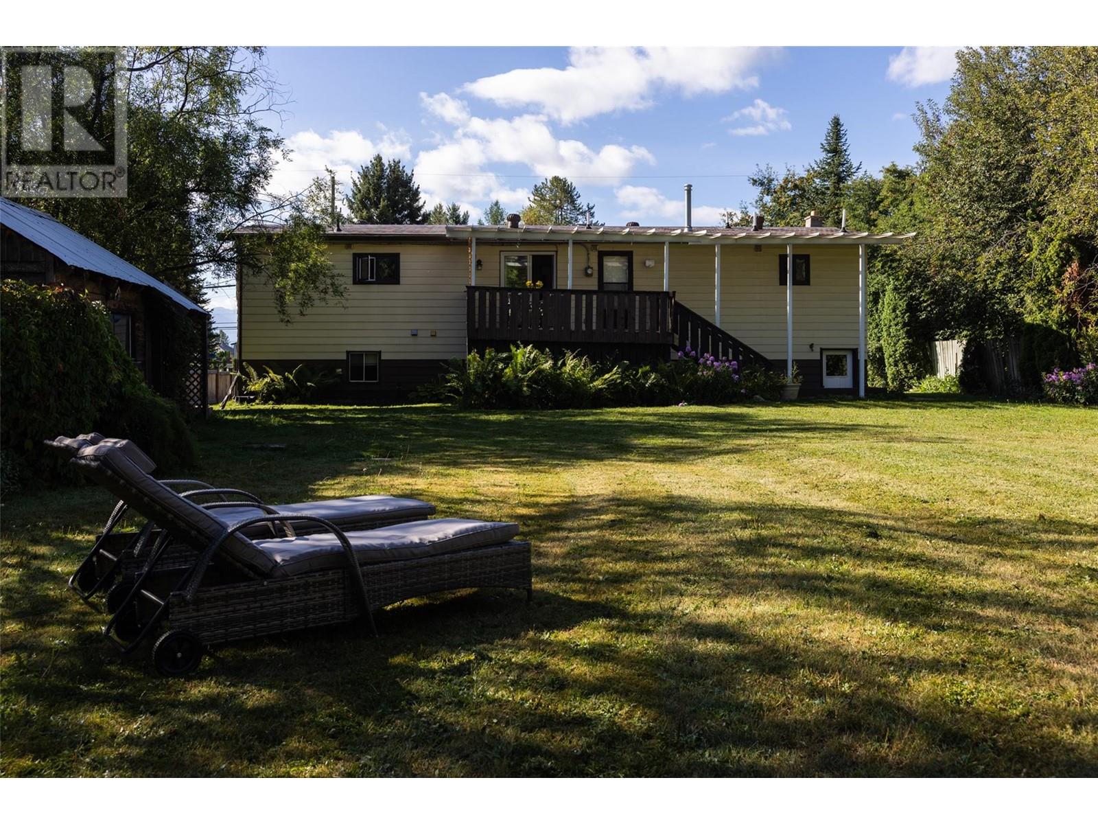 1269 Colclough Avenue, Fernie, British Columbia  V0B 1M1 - Photo 13 - 10335313