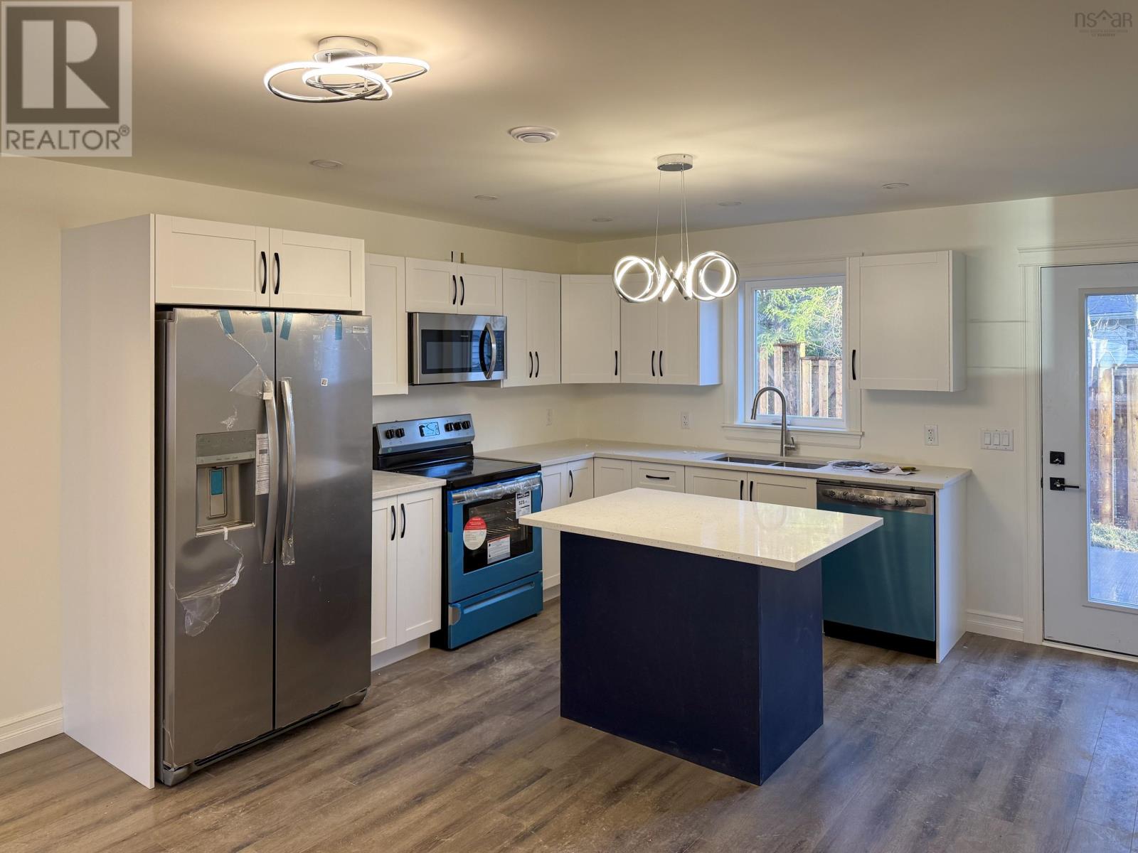 23 Acorn Drive, Bridgewater, Nova Scotia  B4V 8Z3 - Photo 3 - 202503026