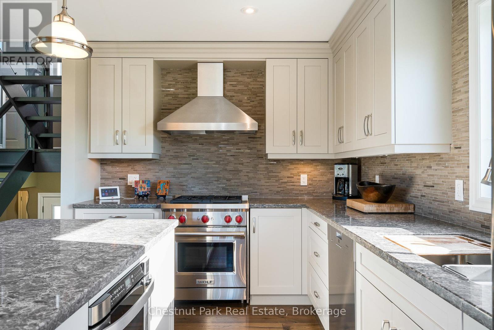 106 Crossan Court, Blue Mountains, Ontario  L9Y 0M3 - Photo 18 - X10896103