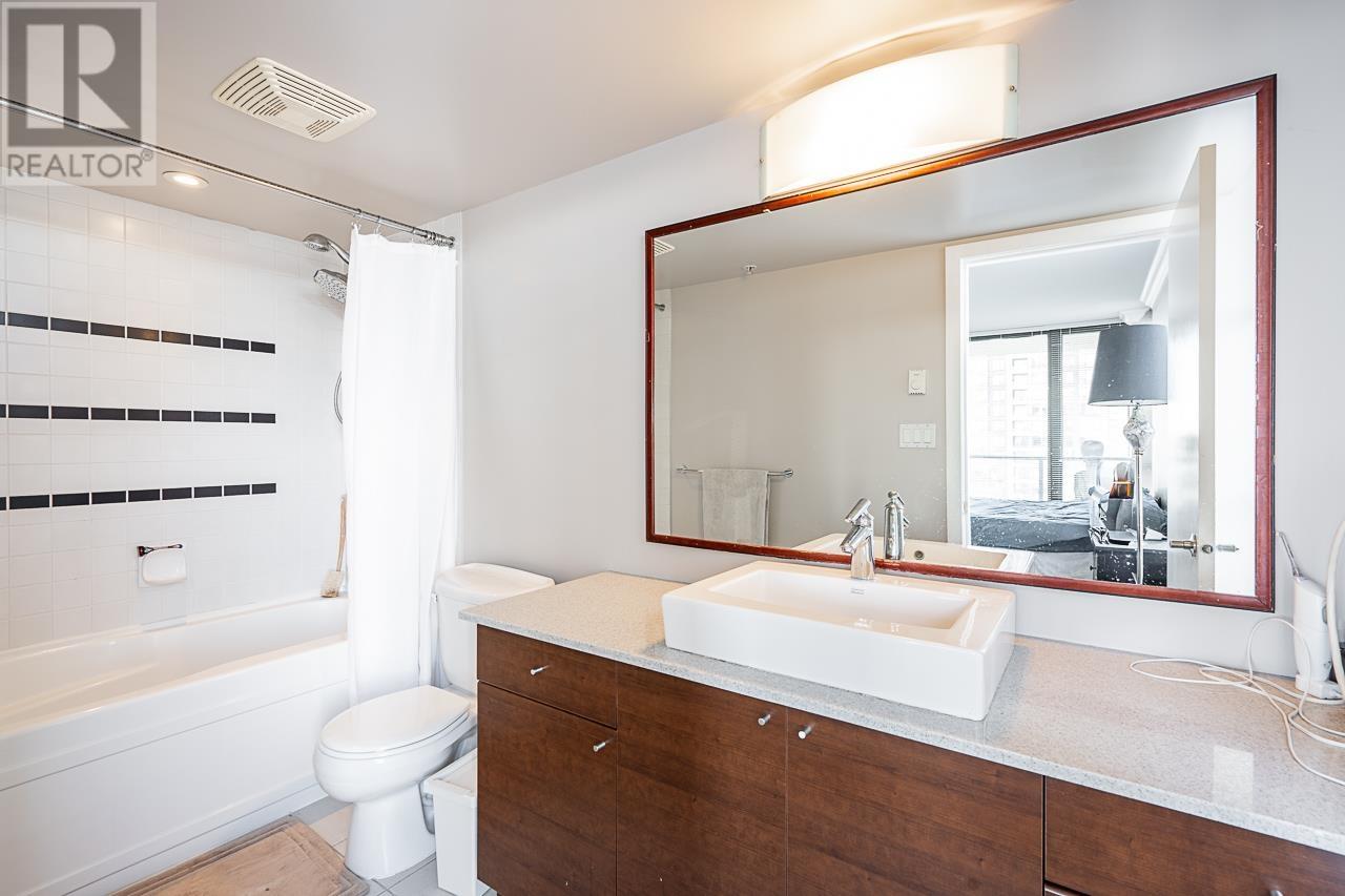 Listing Picture 13 of 32 : 1404 4182 DAWSON STREET, Burnaby / 本拿比 - 魯藝地產 Yvonne Lu Group - MLS Medallion Club Member