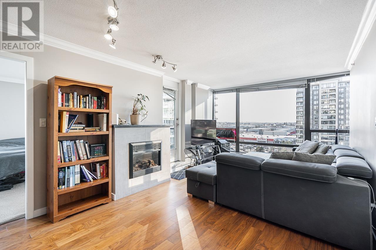 Listing Picture 6 of 32 : 1404 4182 DAWSON STREET, Burnaby / 本拿比 - 魯藝地產 Yvonne Lu Group - MLS Medallion Club Member