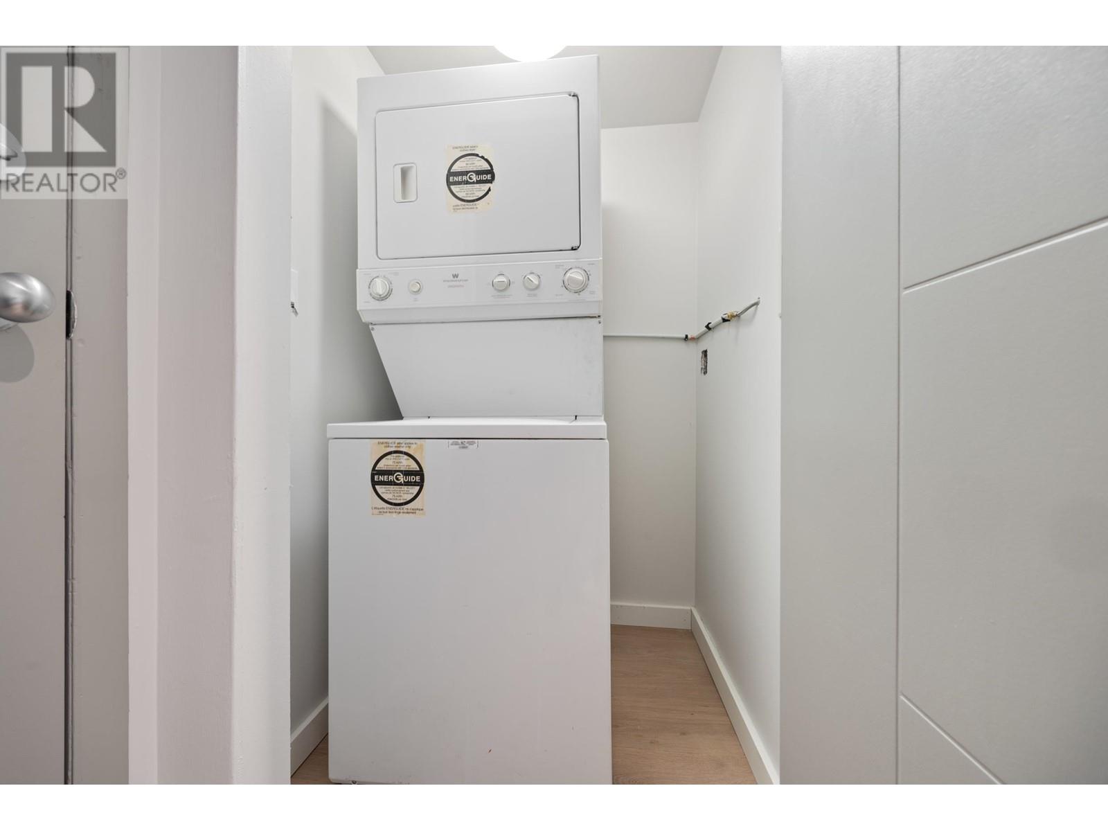 Listing Picture 28 of 35 : 2701 1188 HOWE STREET, Vancouver / 溫哥華 - 魯藝地產 Yvonne Lu Group - MLS Medallion Club Member