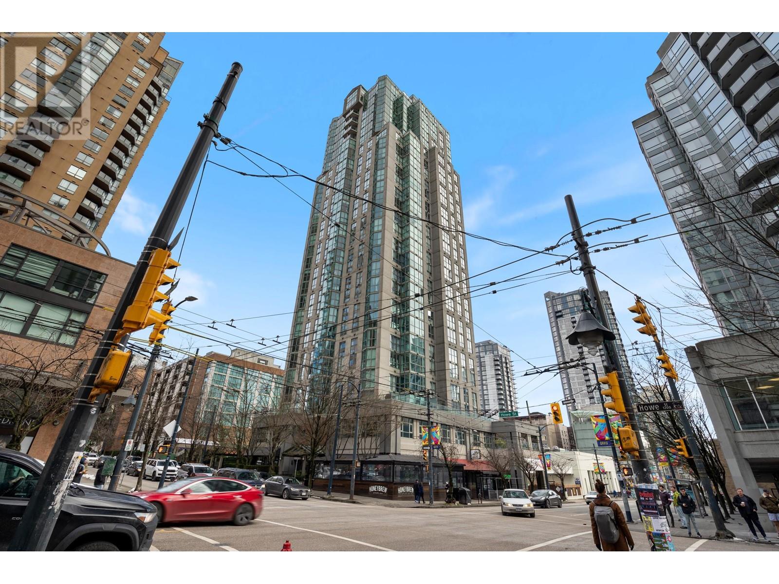 Listing Picture 34 of 35 : 2701 1188 HOWE STREET, Vancouver / 溫哥華 - 魯藝地產 Yvonne Lu Group - MLS Medallion Club Member