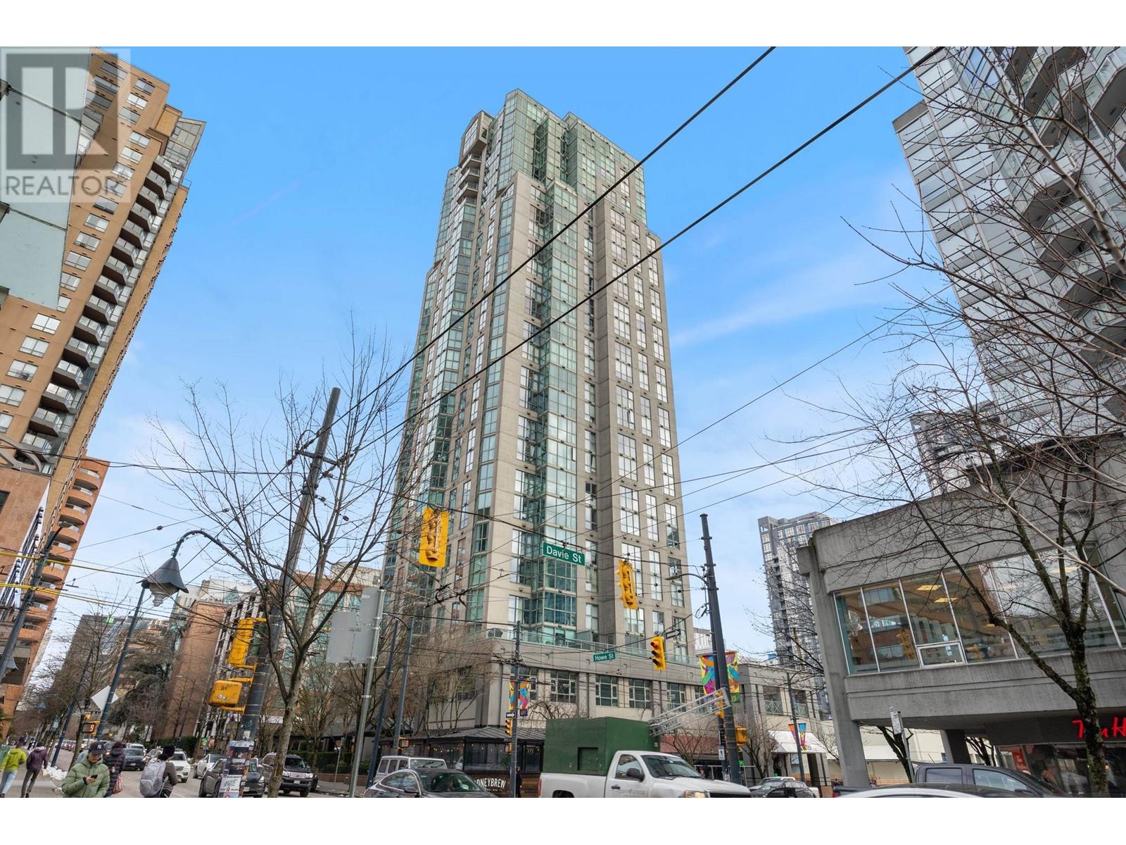 Listing Picture 35 of 35 : 2701 1188 HOWE STREET, Vancouver / 溫哥華 - 魯藝地產 Yvonne Lu Group - MLS Medallion Club Member