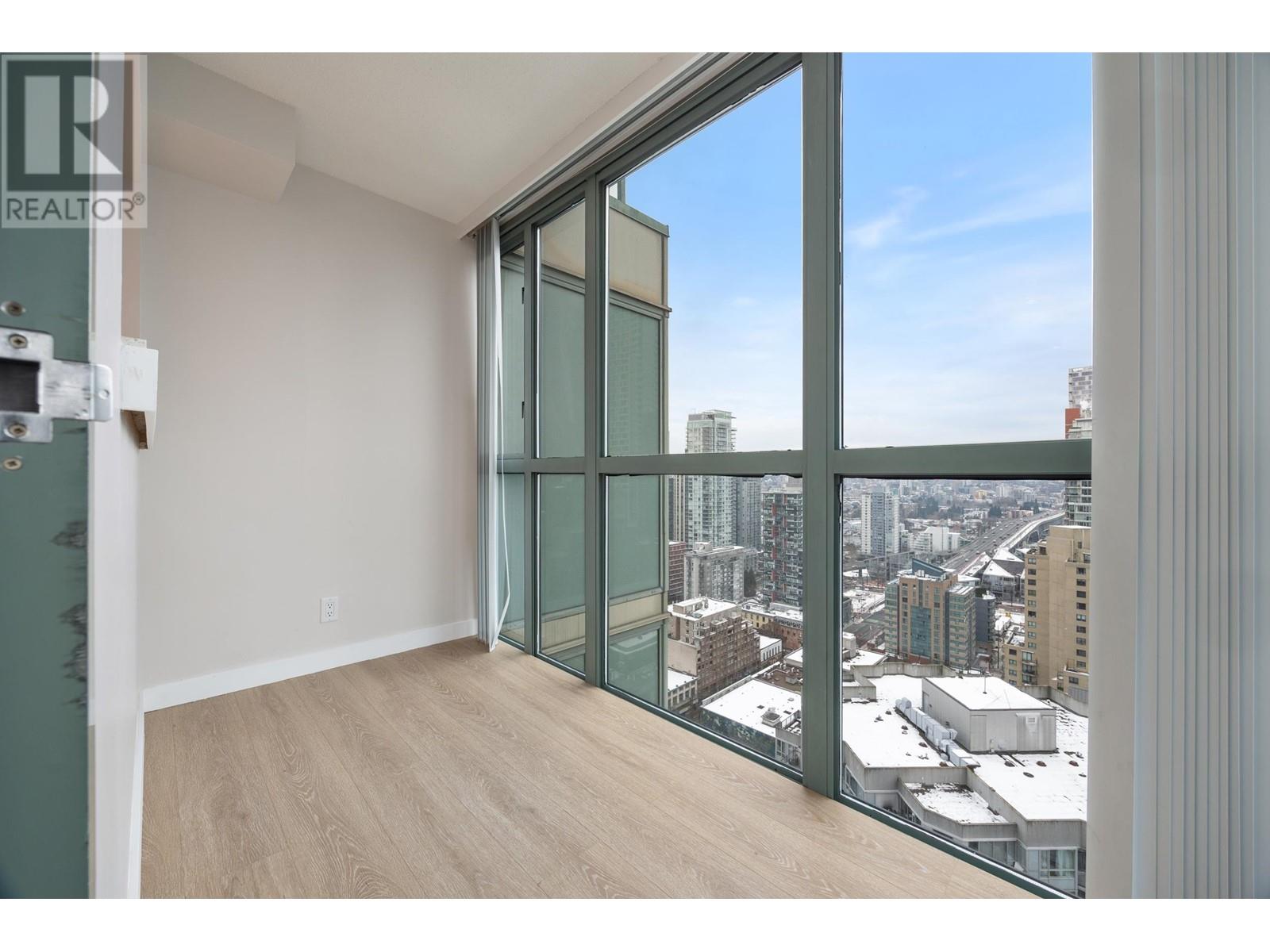Listing Picture 6 of 35 : 2701 1188 HOWE STREET, Vancouver / 溫哥華 - 魯藝地產 Yvonne Lu Group - MLS Medallion Club Member
