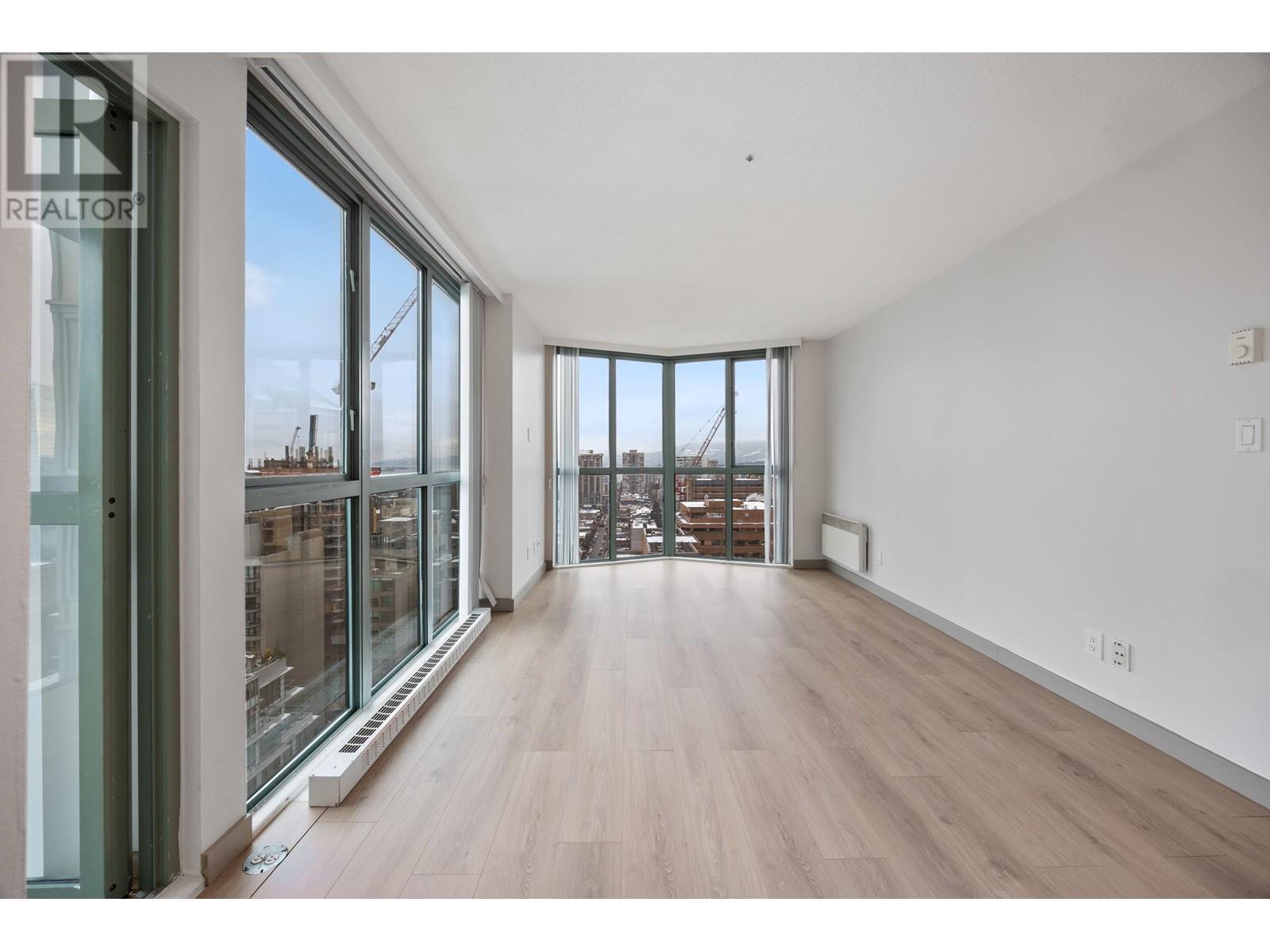 Listing Picture 7 of 35 : 2701 1188 HOWE STREET, Vancouver / 溫哥華 - 魯藝地產 Yvonne Lu Group - MLS Medallion Club Member