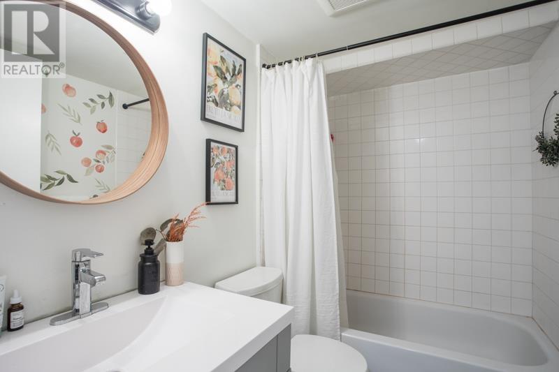 3216 W 1st Avenue, Vancouver, British Columbia  V6K 1H5 - Photo 22 - R2967236