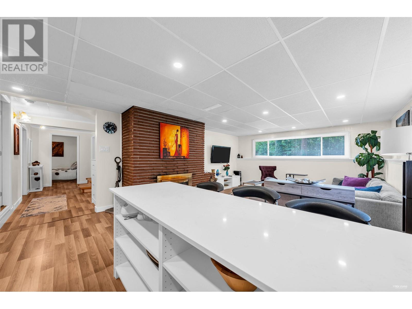 1075 Ruthina Avenue, North Vancouver, British Columbia  V7R 2E7 - Photo 16 - R2967242