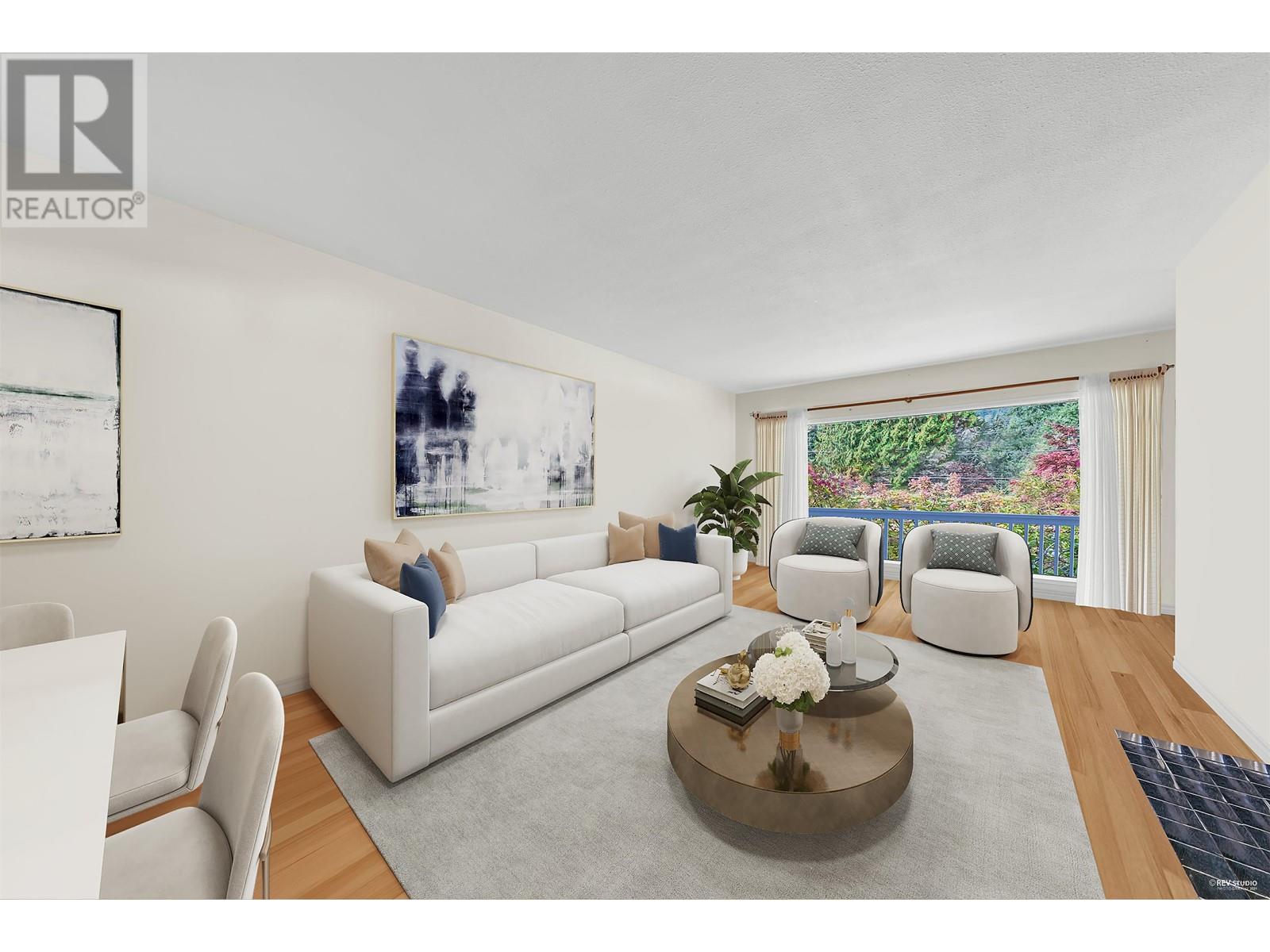 1075 Ruthina Avenue, North Vancouver, British Columbia  V7R 2E7 - Photo 6 - R2967242