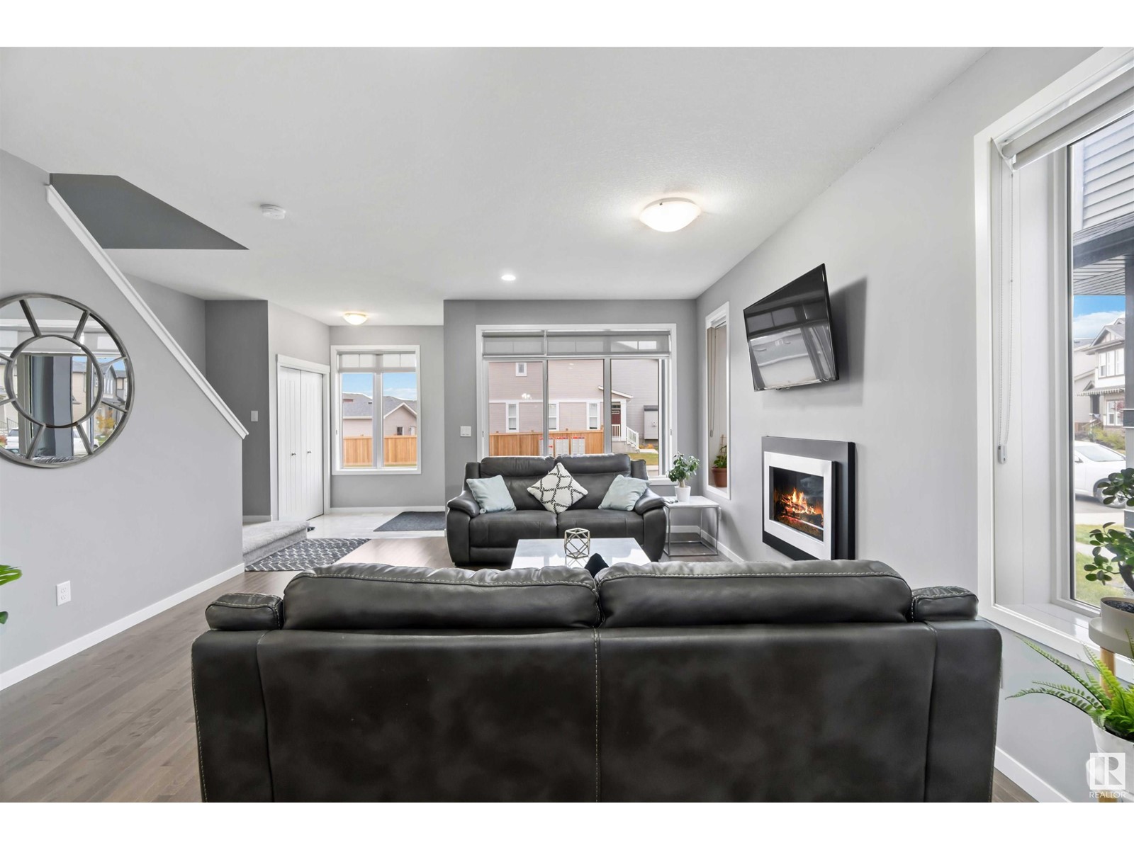 Property at 17816 59 ST NW image 5