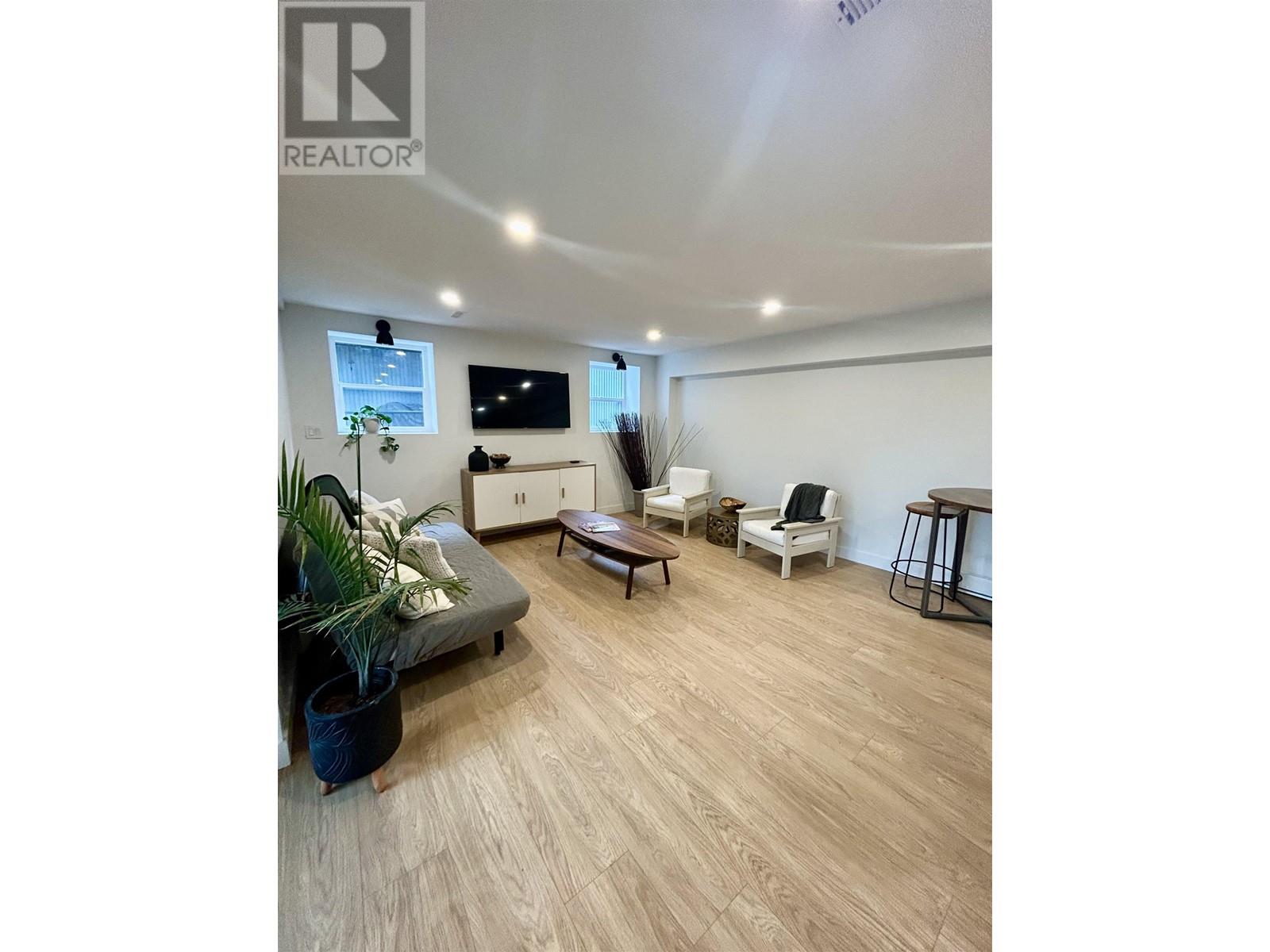 Lower-1xxx Corona Crescent, Coquitlam, British Columbia  V3J 6Y9 - Photo 8 - R2964831