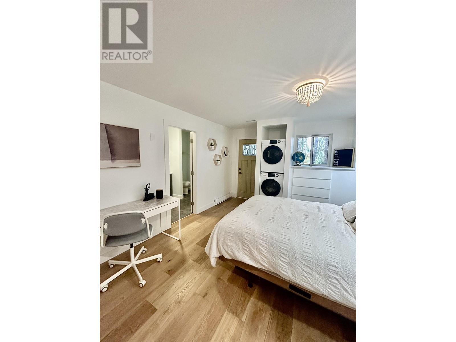 Lower-1xxx Corona Crescent, Coquitlam, British Columbia  V3J 6Y9 - Photo 11 - R2964831