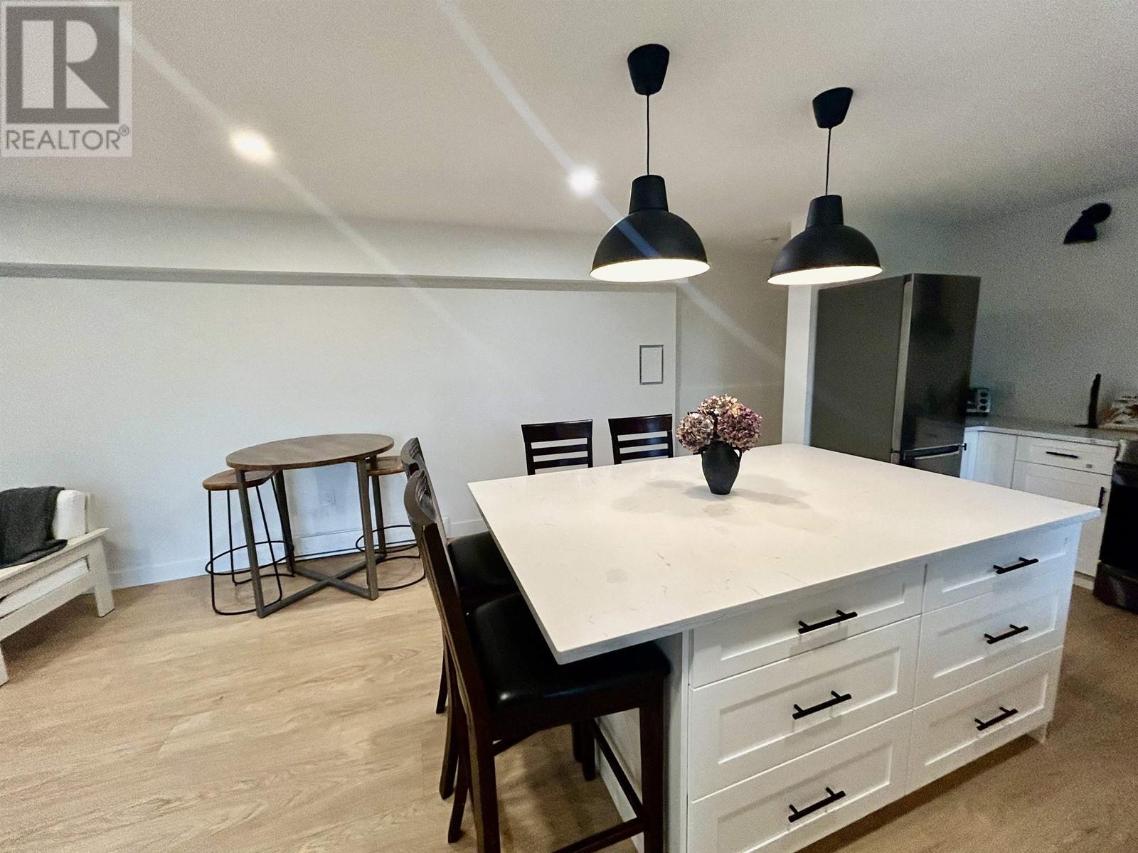 Lower-1xxx Corona Crescent, Coquitlam, British Columbia  V3J 6Y9 - Photo 4 - R2964831
