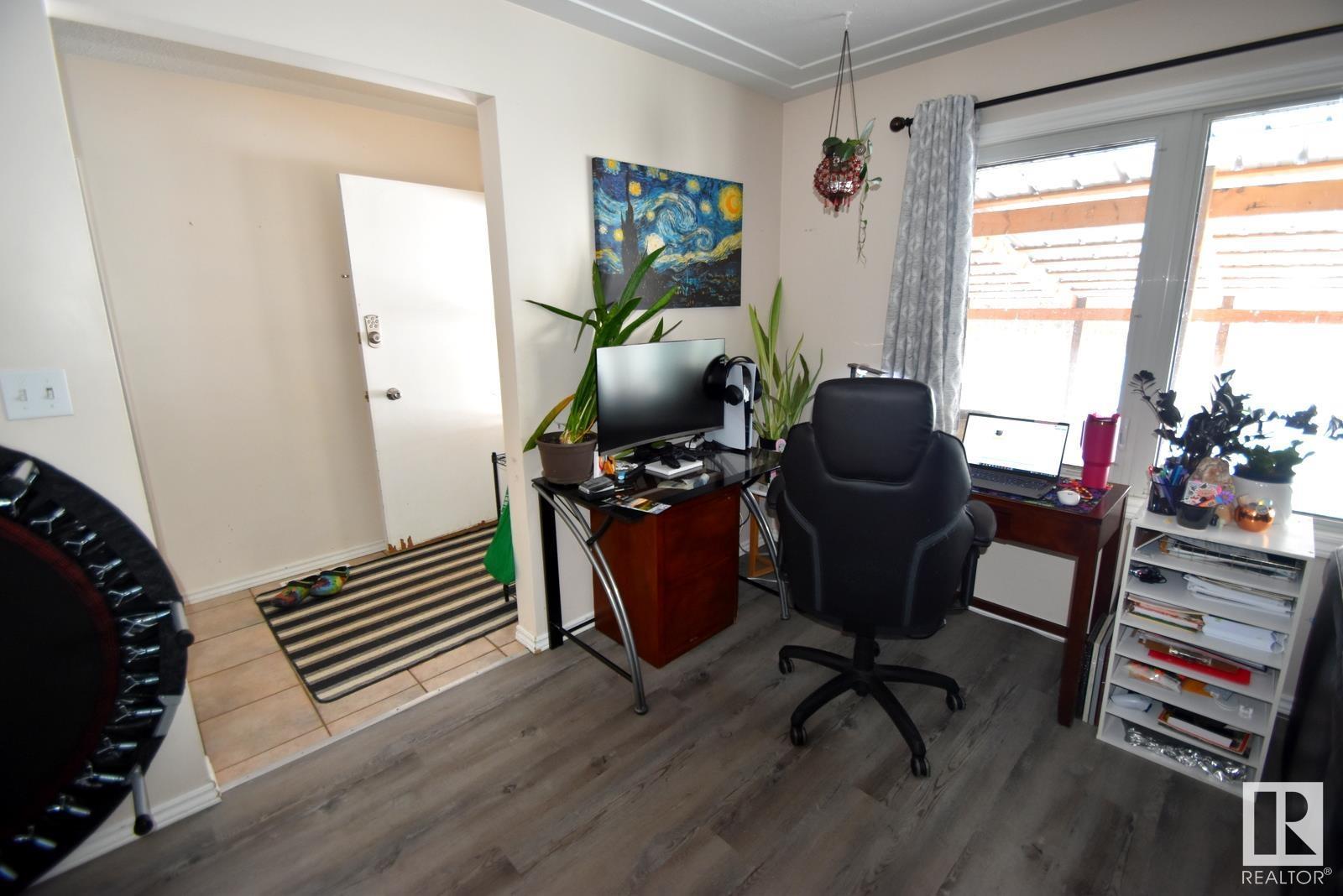 Property at 4808 51 AV image 5