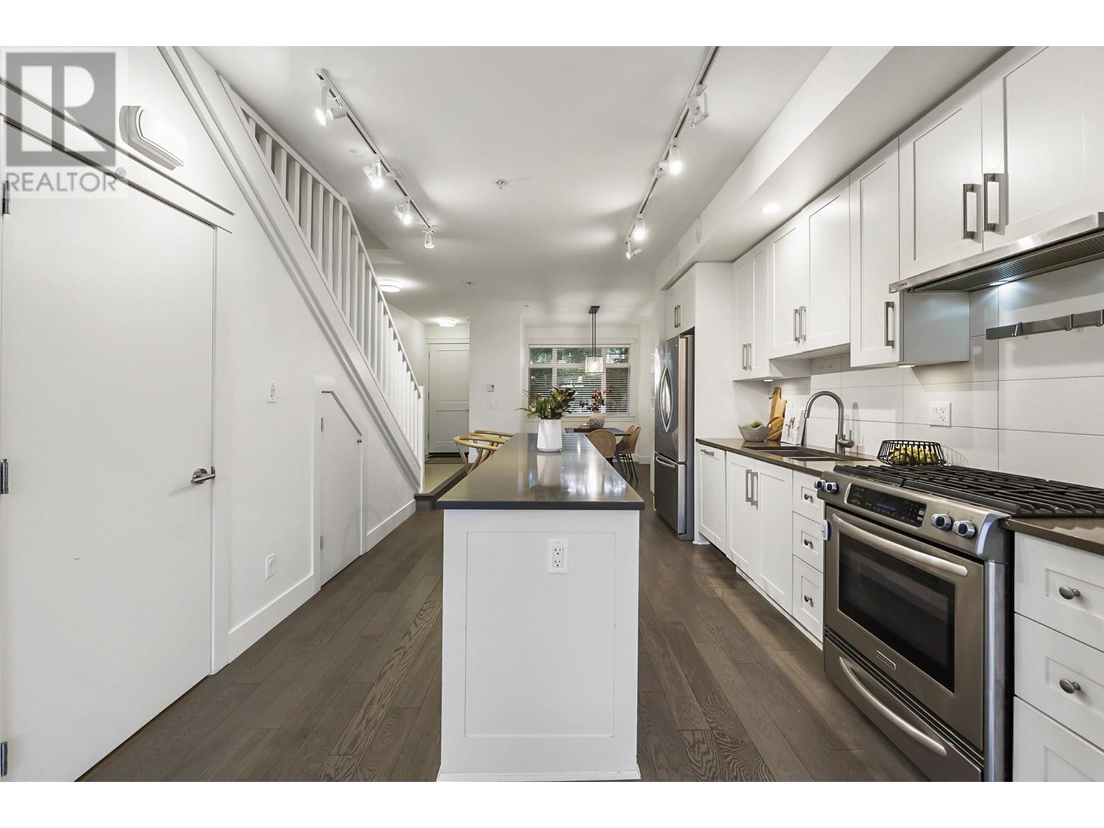 5741 St. George Street, Vancouver, British Columbia  V5W 2Y4 - Photo 11 - R2967252