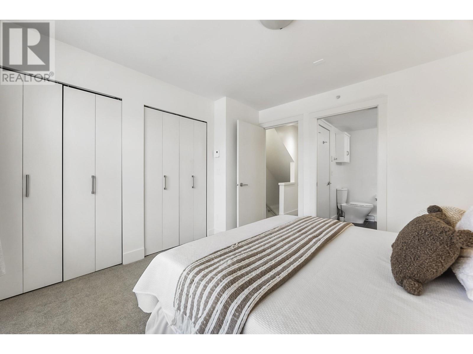 5741 St. George Street, Vancouver, British Columbia  V5W 2Y4 - Photo 20 - R2967252