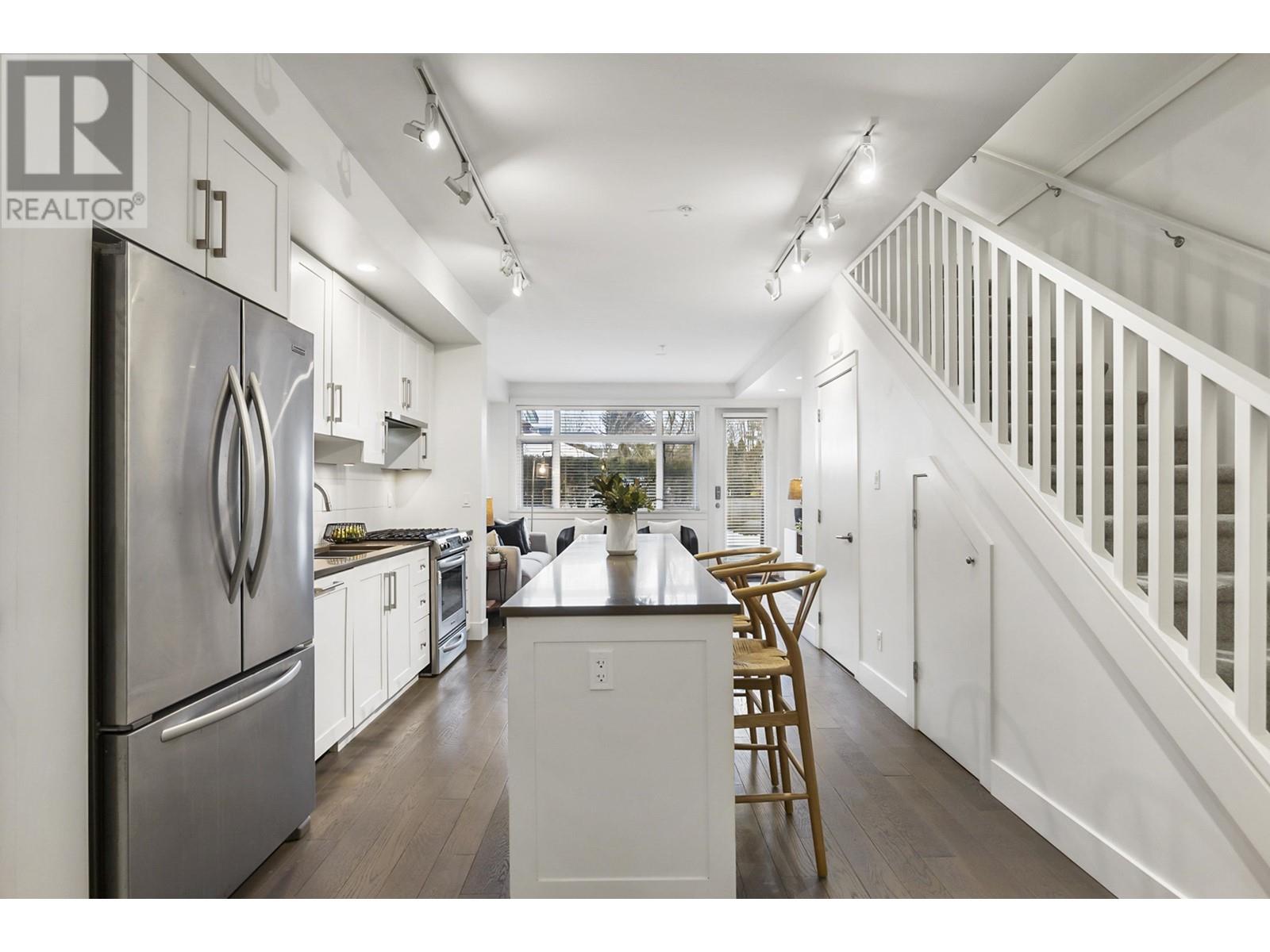 5741 St. George Street, Vancouver, British Columbia  V5W 2Y4 - Photo 8 - R2967252