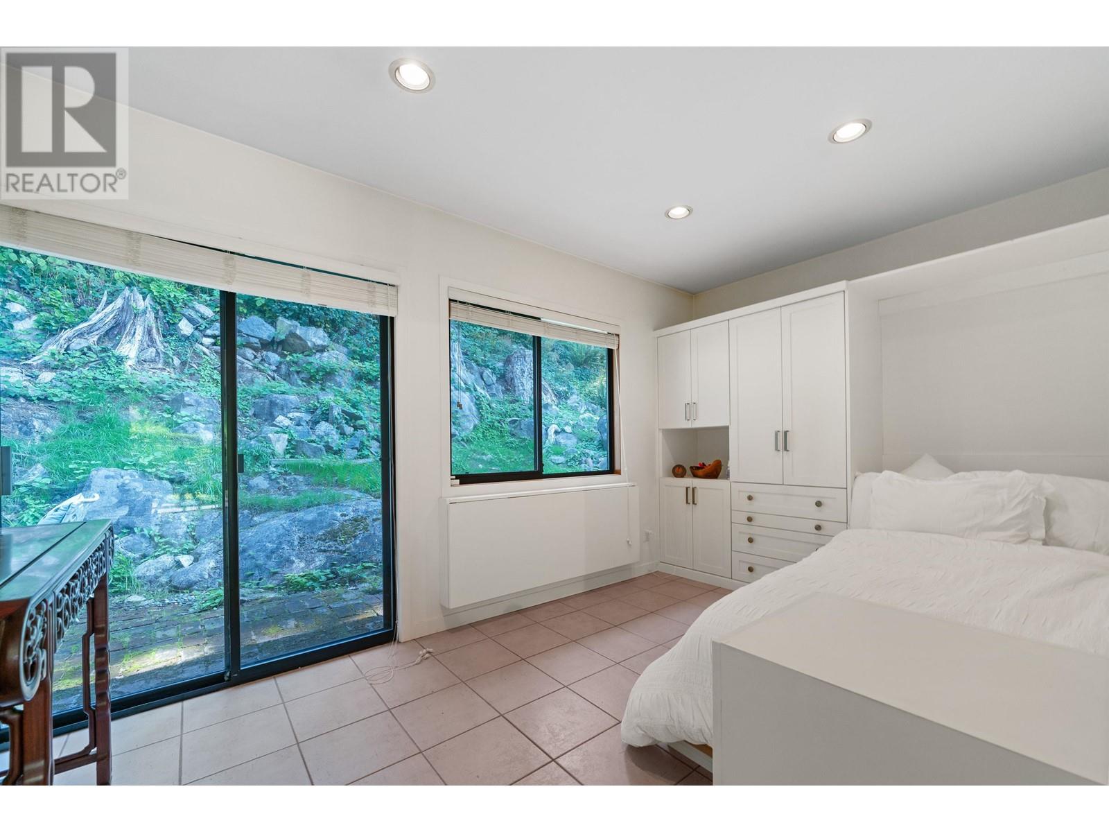 5475 Greenleaf Road, West Vancouver, British Columbia  V7W 1N5 - Photo 32 - R2967249
