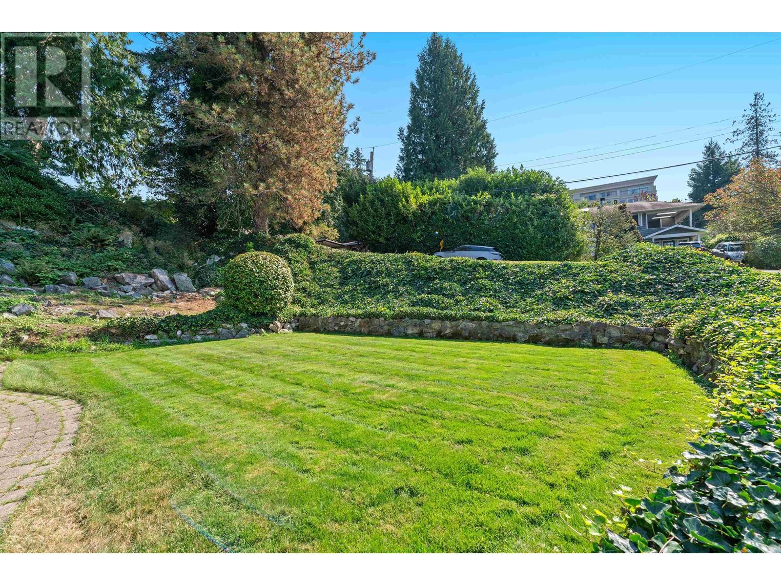 5475 Greenleaf Road, West Vancouver, British Columbia  V7W 1N5 - Photo 37 - R2967249