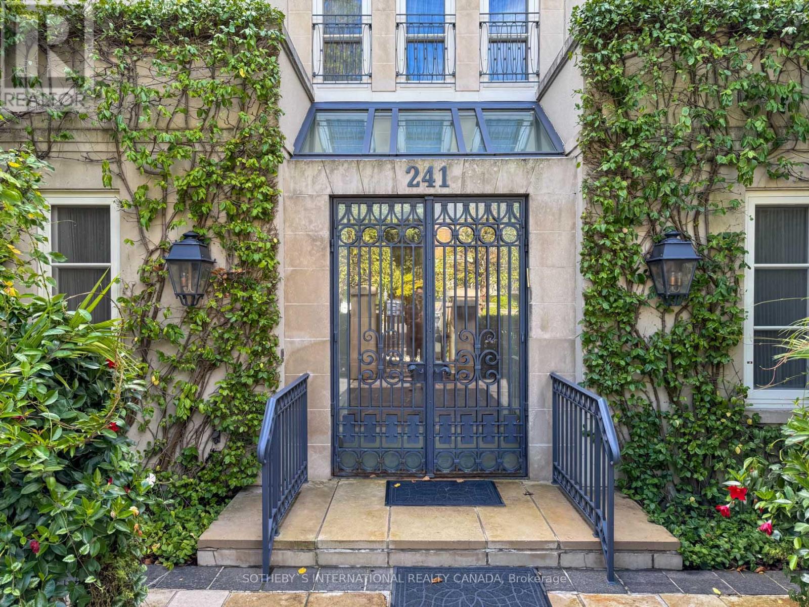 Property at 241 STRATHALLAN WOOD image 3