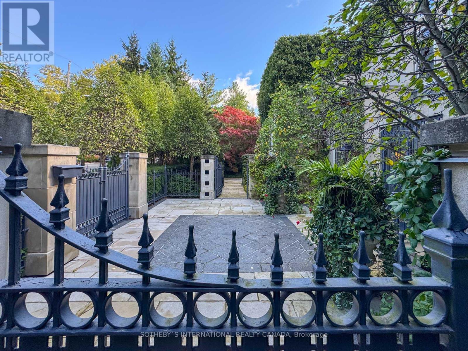 241 Strathallan Wood, Toronto, Ontario  M5N 1T5 - Photo 40 - C11975415