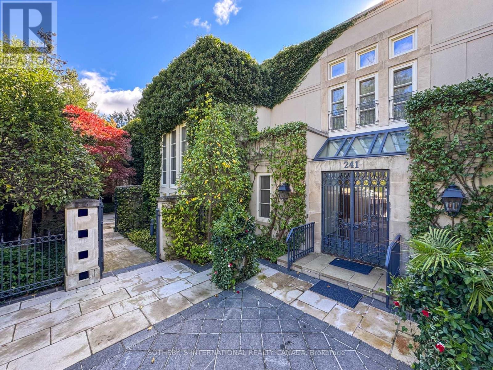 241 Strathallan Wood, Toronto, Ontario  M5N 1T5 - Photo 41 - C11975415