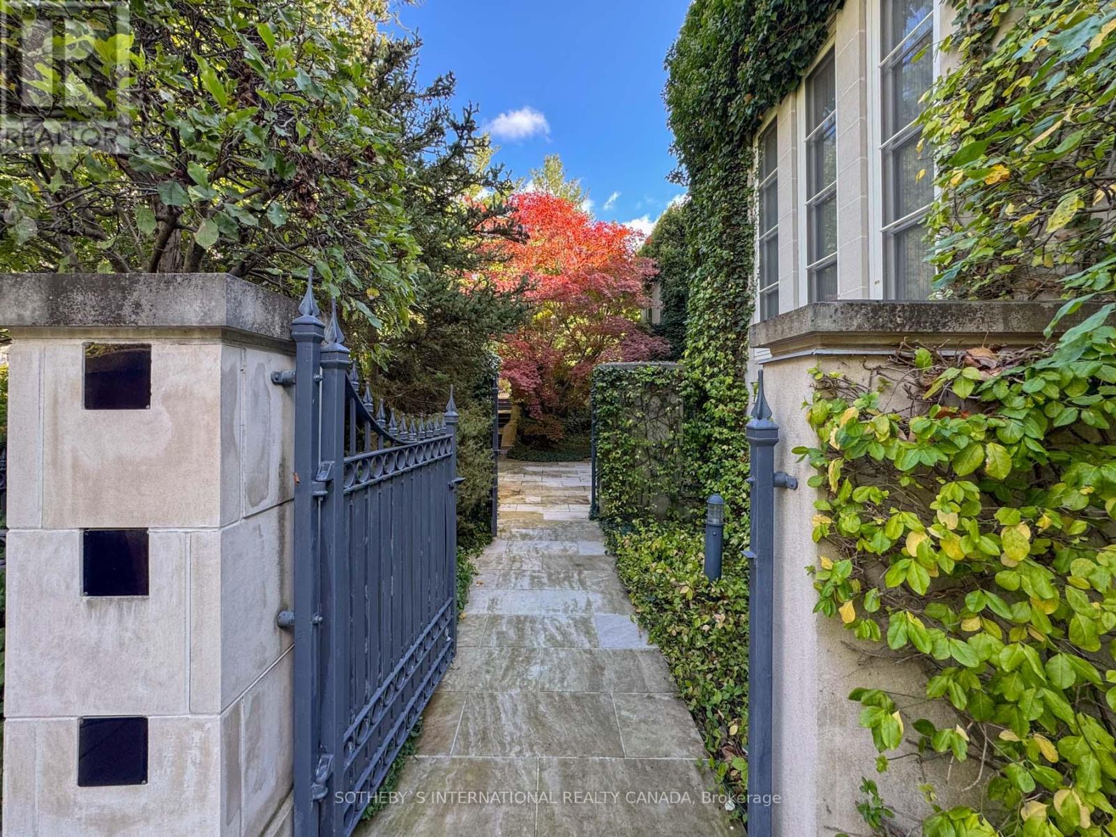 241 Strathallan Wood, Toronto, Ontario  M5N 1T5 - Photo 42 - C11975415