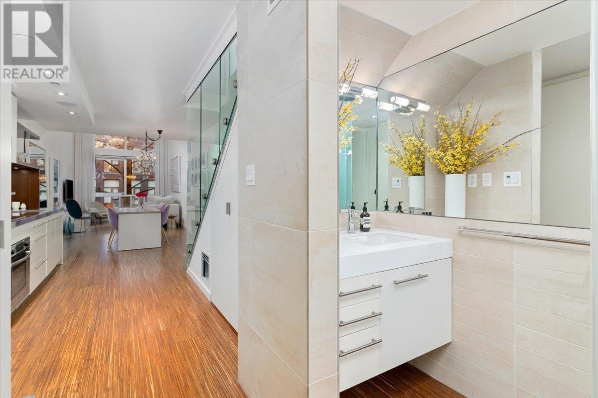 Listing Picture 12 of 35 : 305 36 WATER STREET, Vancouver / 溫哥華 - 魯藝地產 Yvonne Lu Group - MLS Medallion Club Member