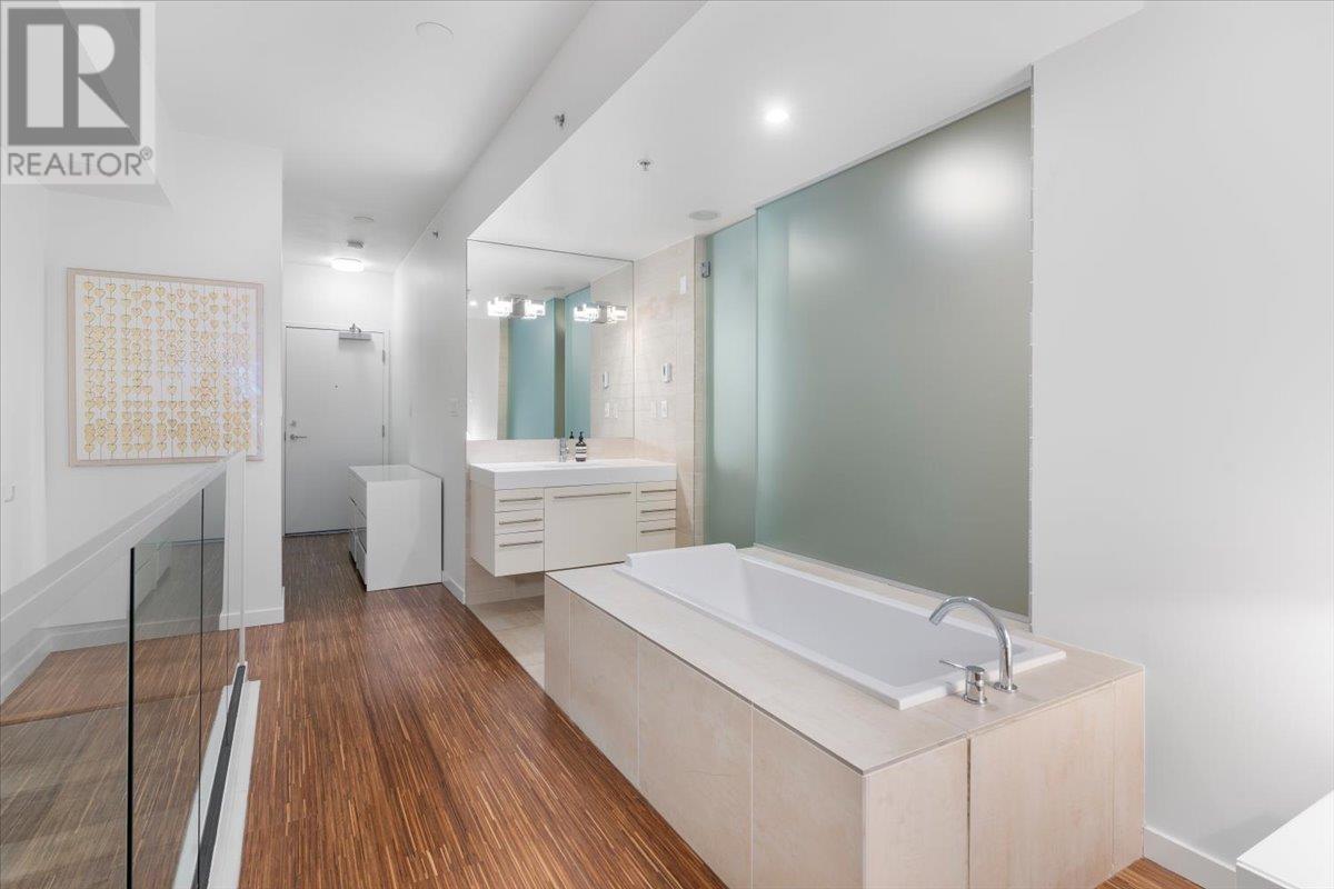 Listing Picture 14 of 35 : 305 36 WATER STREET, Vancouver / 溫哥華 - 魯藝地產 Yvonne Lu Group - MLS Medallion Club Member