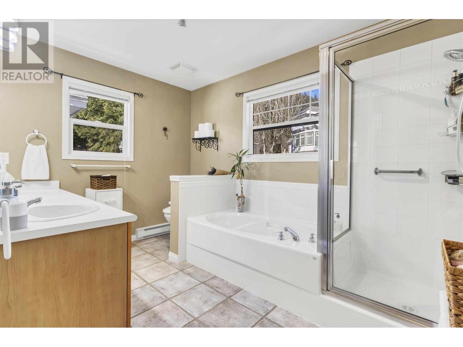 1705 Arbutus Place, Coquitlam, British Columbia  V3E 3K2 - Photo 26 - R2967262