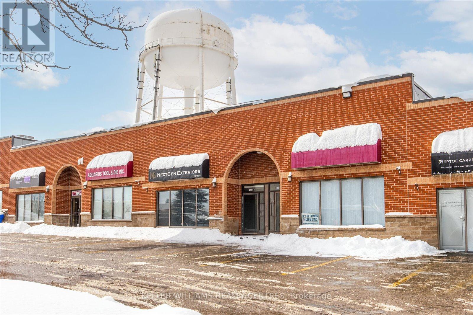 10 - 110 PONY DRIVE, Newmarket, Ontario